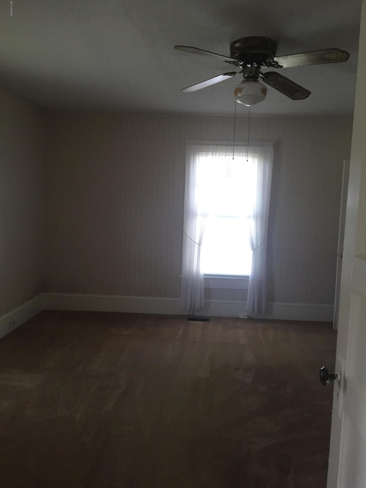 6018 Stantonsburg Road Farmville, NC 27828 - Photo 5 of 15 IMG_0925