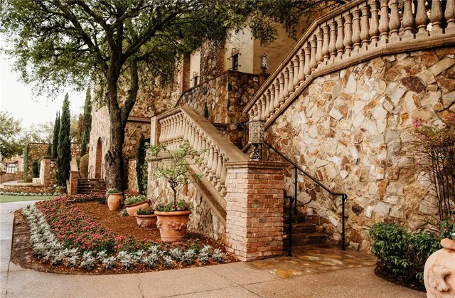 $1,900,000 | 15915 Vetta Drive, Montverde, FL 34756