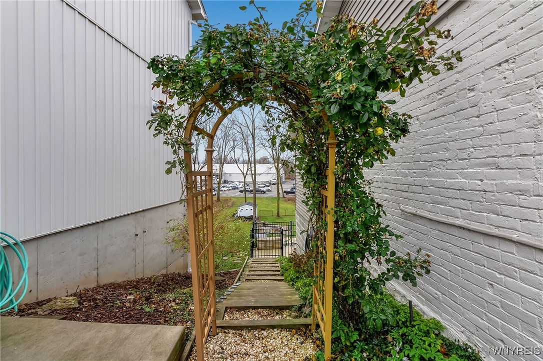 190 Mill Street Amherst, NY 14221 - Photo 18 of 30