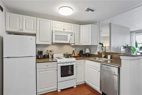 $229,000 | 1205 St Charles Avenue, Unit 403, New Orleans, LA 70130