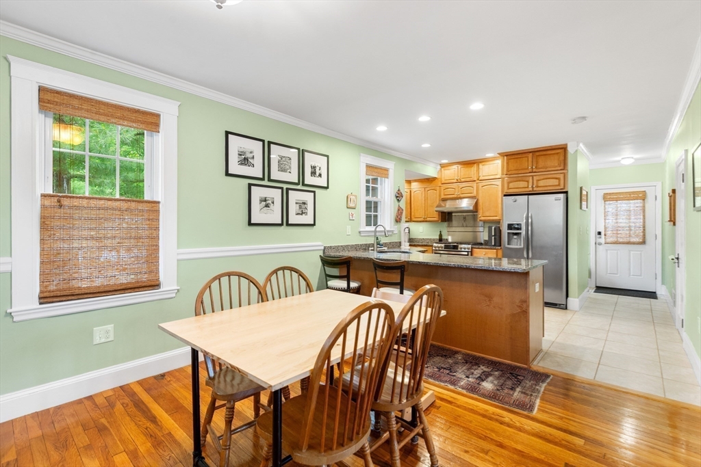 304 Lowell Street Reading, MA 01867 - Photo 10 of 32