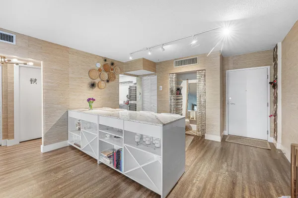 $2,950 | 3450 South Ocean Boulevard, Unit 1050, Palm Beach, FL 33480