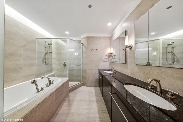 $7,300 | 401 North Wabash Avenue, Unit 46H, Chicago, IL 60611