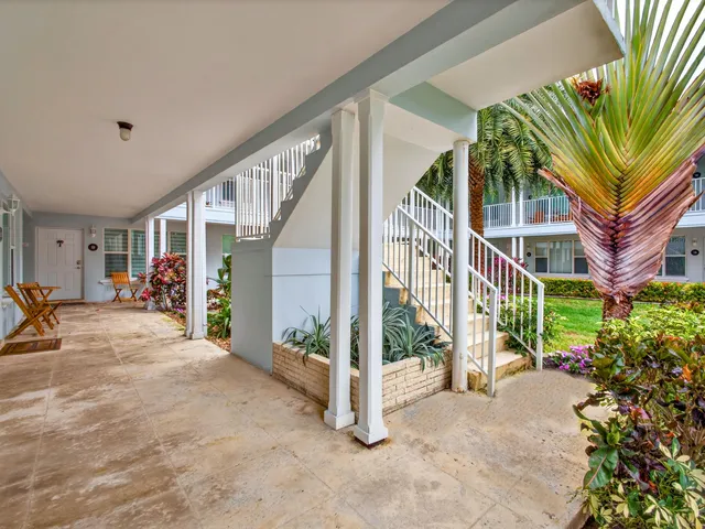 $359,999 | 1820 South Ocean Boulevard, Delray Beach, FL 33483