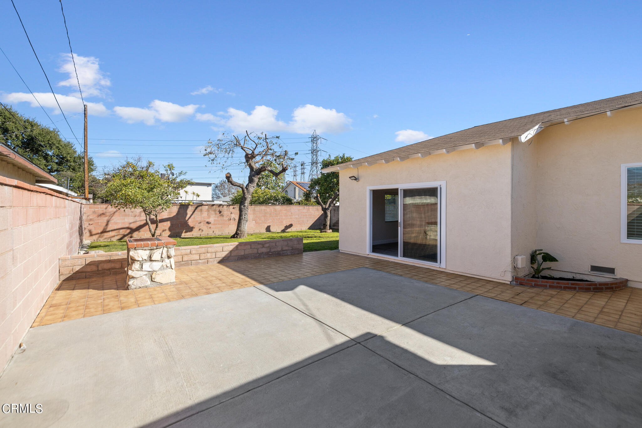 4516 Earle Avenue Rosemead, CA 91770 - Photo 20 of 23 a lobby with a table and chairs