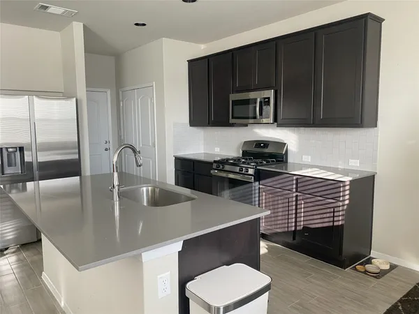 $1,940 | 211 Living Reef Drive, Maxwell, TX 78656