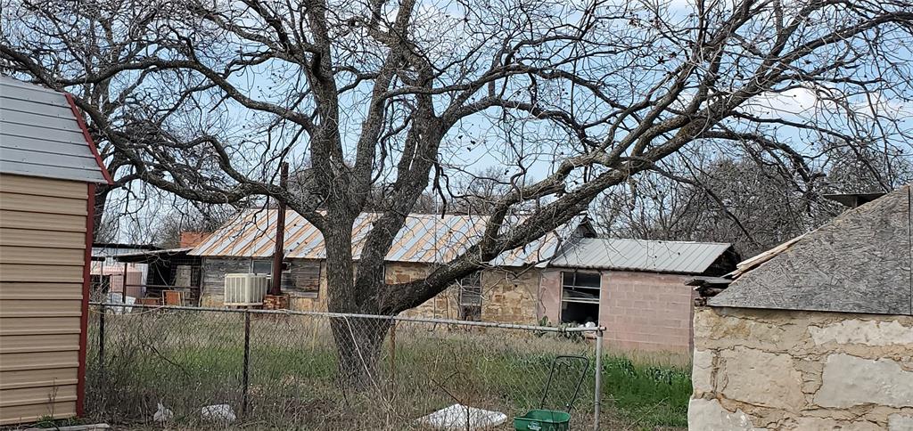 8762 Private Road 4641 Baird, TX 79504 - Photo 33 of 36 a backyard of a house with lots of green space
