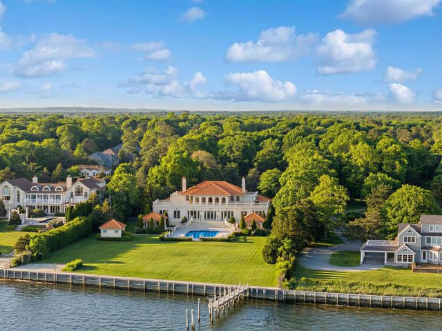 $10,995,000 | 7 Cross Road, Remsenburg, NY 11960