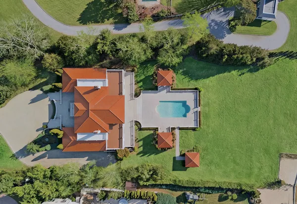 $10,995,000 | 7 Cross Road, Remsenburg, NY 11960