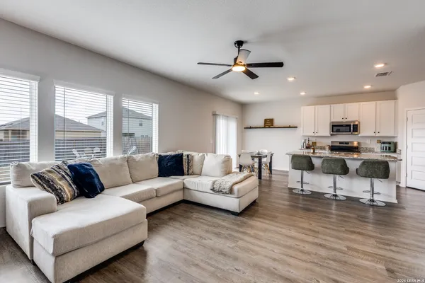 $1,850 | 1144 Whitneyway Lane, New Braunfels, TX 78130