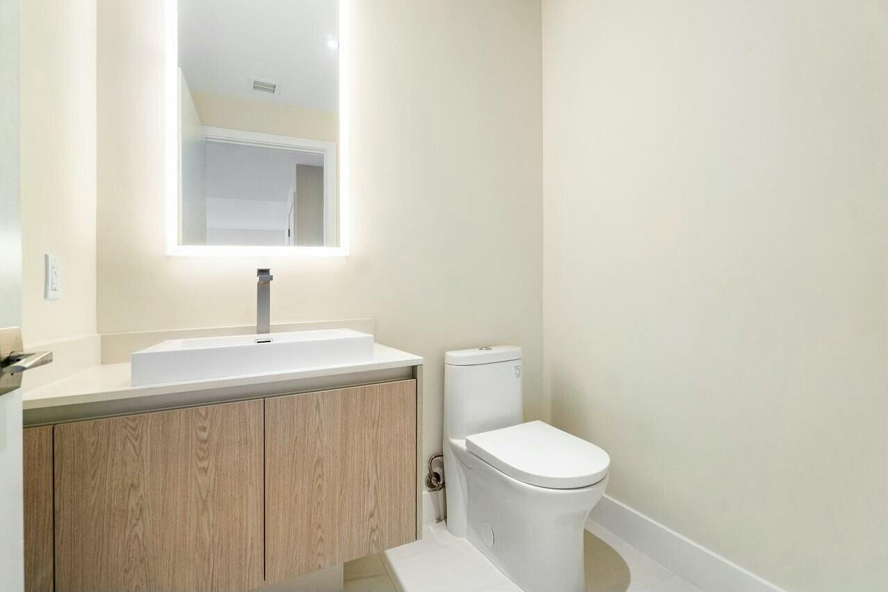 3100 North Ocean Drive, Unit H1610 Singer Island, FL 33404 - Photo 27 of 36 tempImage5iUlV9