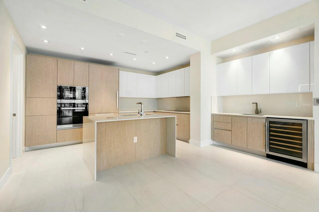3100 North Ocean Drive, Unit H1610 Singer Island, FL 33404 - Photo 4 of 36 tempImageLrKGwm