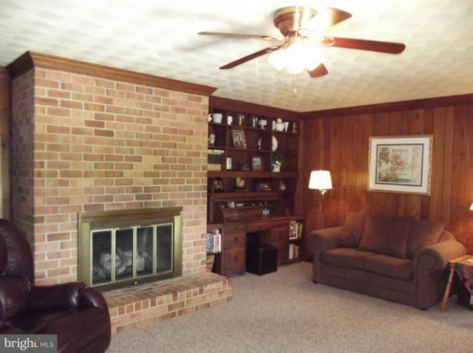 12509 Old Ridge Road Doswell, VA 23047 - Photo 12 of 24 Family Room