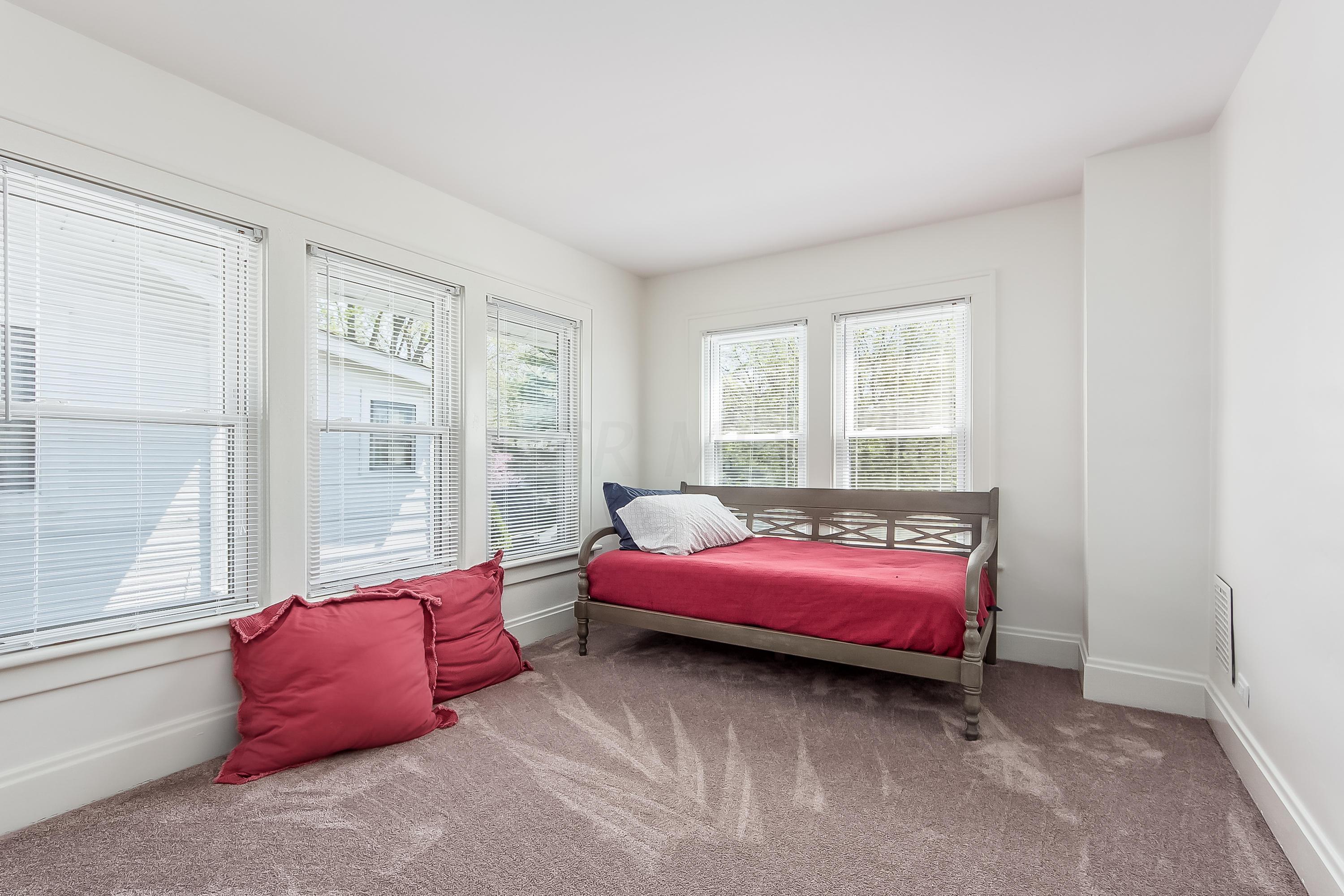 125 East Pacemont Road Columbus, OH 43202 - Photo 23 of 32 Gallery Image 23