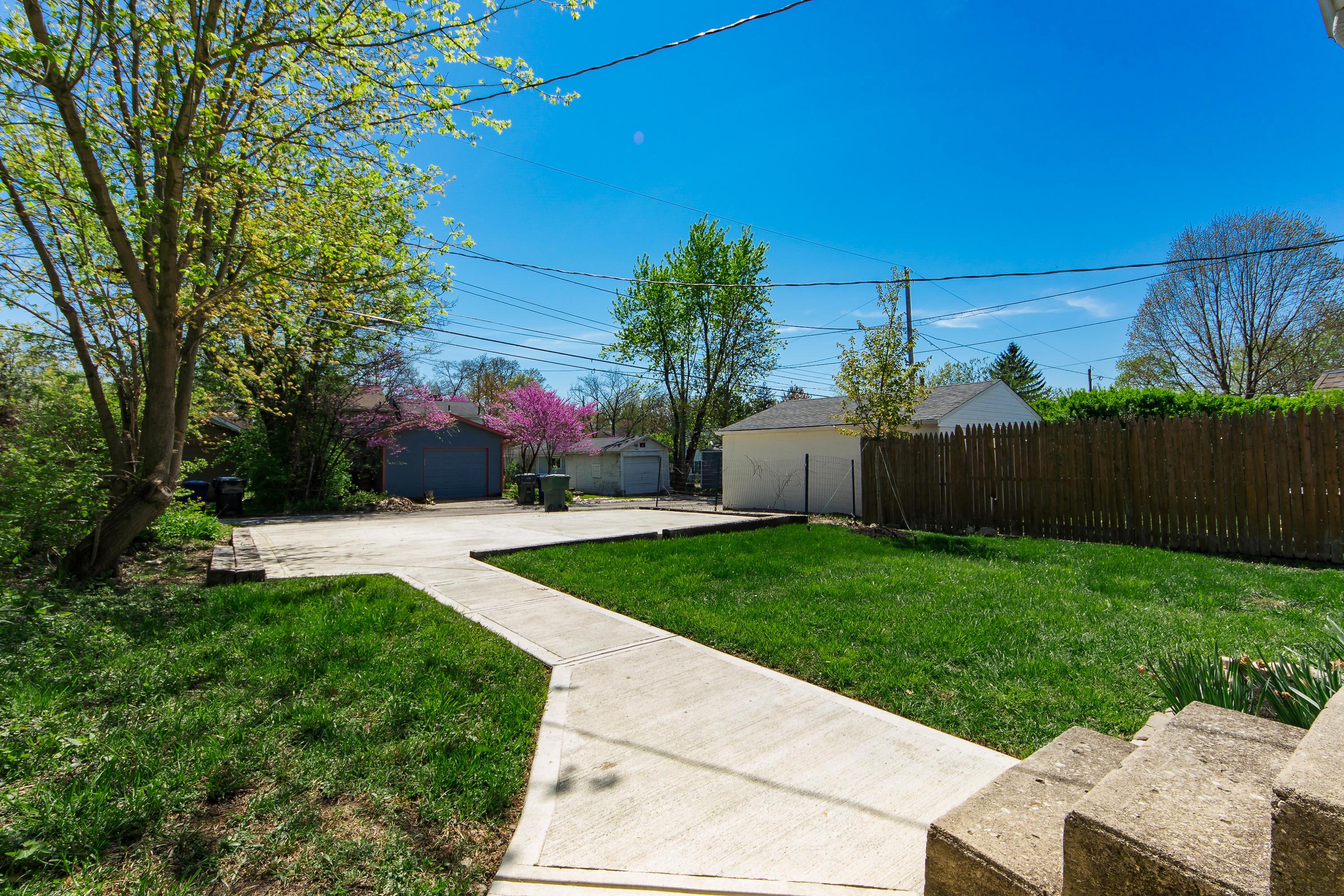 125 East Pacemont Road Columbus, OH 43202 - Photo 29 of 32 Gallery Image 29