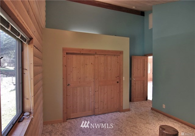 1072 Dabob Road Quilcene, WA 98376 - Photo 14 of 25 a view of an front door