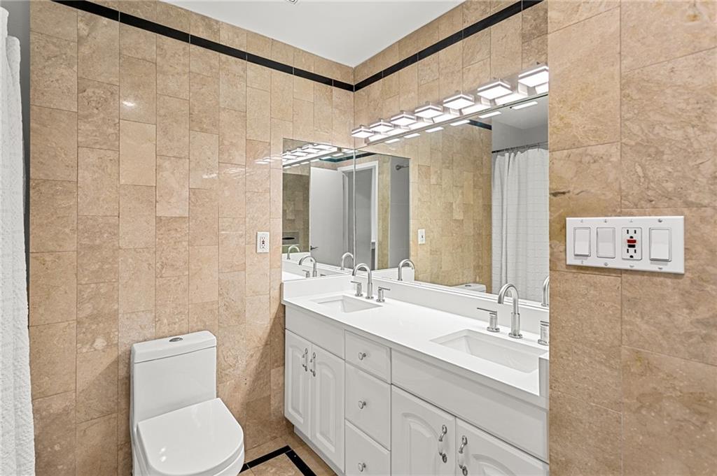 3655 Habersham Road Northeast, Unit B236 Atlanta, GA 30305 - Photo 5 of 18 Gallery Image 5