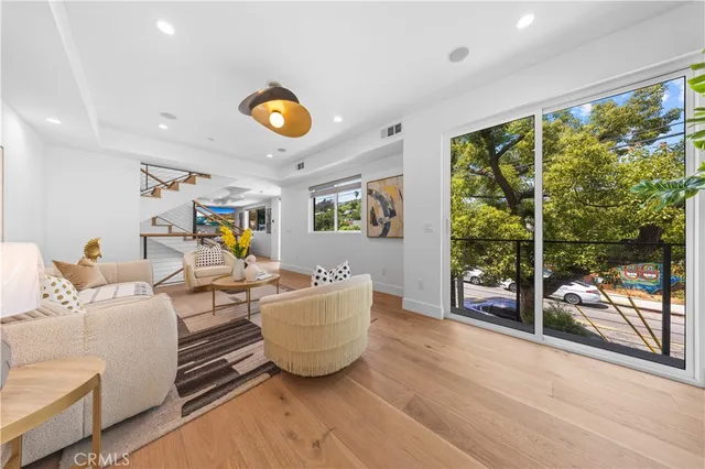 $1,250,000 | 6050 Burwood Avenue, Los Angeles, CA 90042