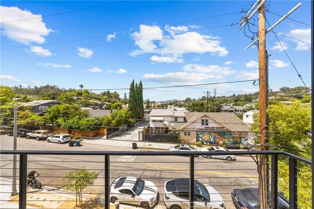 $1,250,000 | 6050 Burwood Avenue, Los Angeles, CA 90042