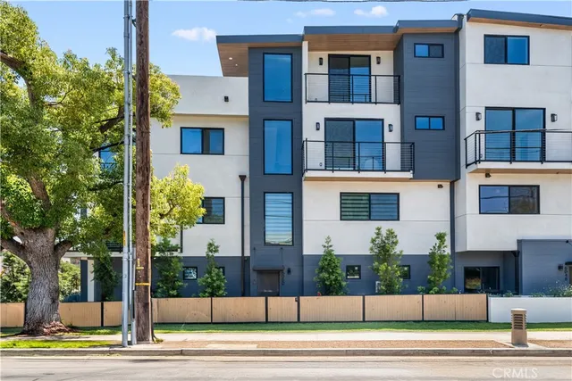 $1,250,000 | 6050 Burwood Avenue, Los Angeles, CA 90042