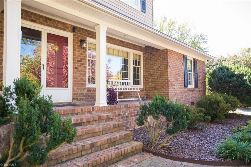 947 Nottingham Road High Point, NC 27262 - Photo 2 of 41 Gallery Image 2