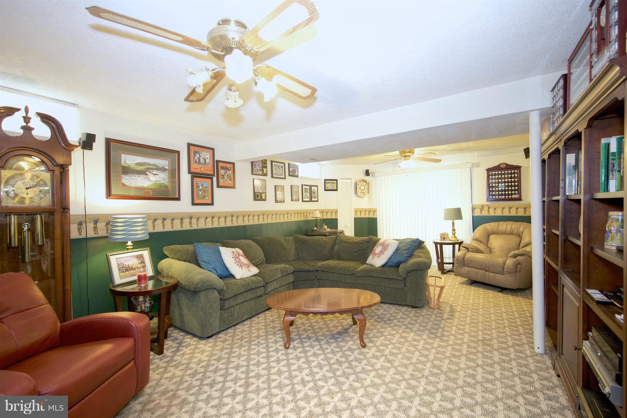 2702 Parallel Path Abingdon, MD 21009 - Photo 23 of 27 Family Room