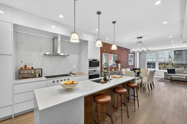 $2,495,000 | 17 East 17th Street, Unit 2 | Flatiron