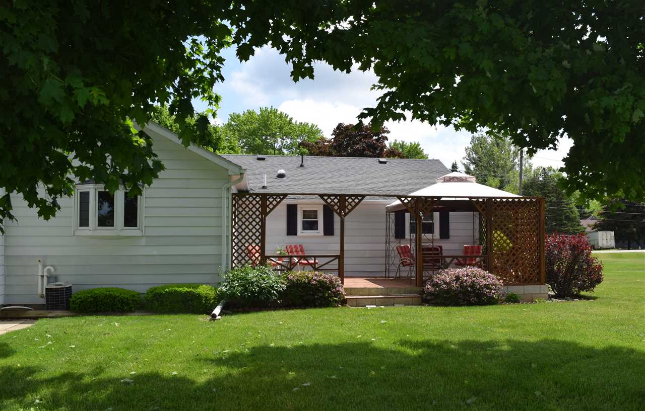 1094 South Lincoln Road Mount Pleasant, MI 48858 - Photo 3 of 31 1847607-2.JPG