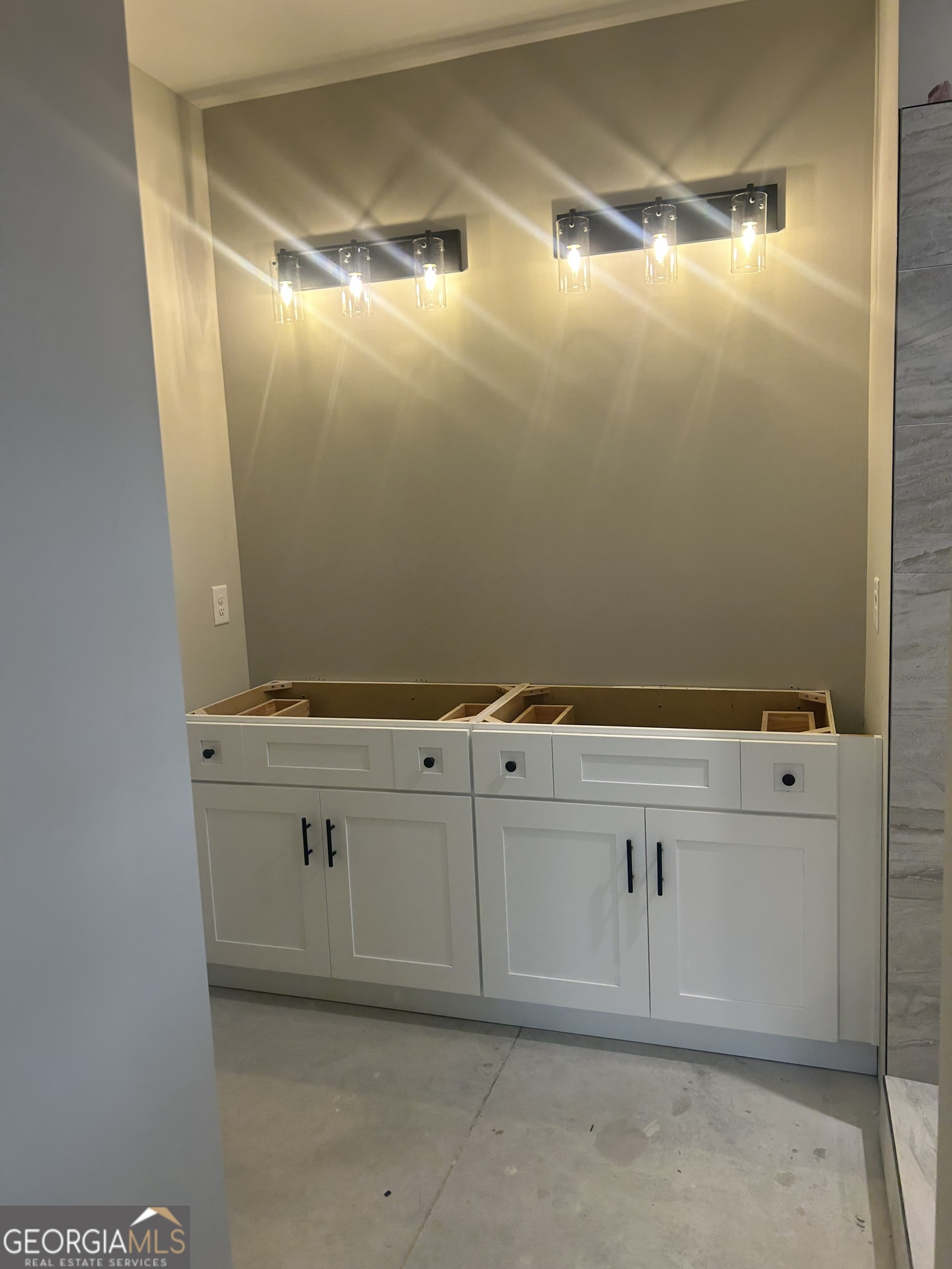 631 Old Summerville Road Northwest Rome, GA 30165 - Photo 12 of 22 a view of a garage