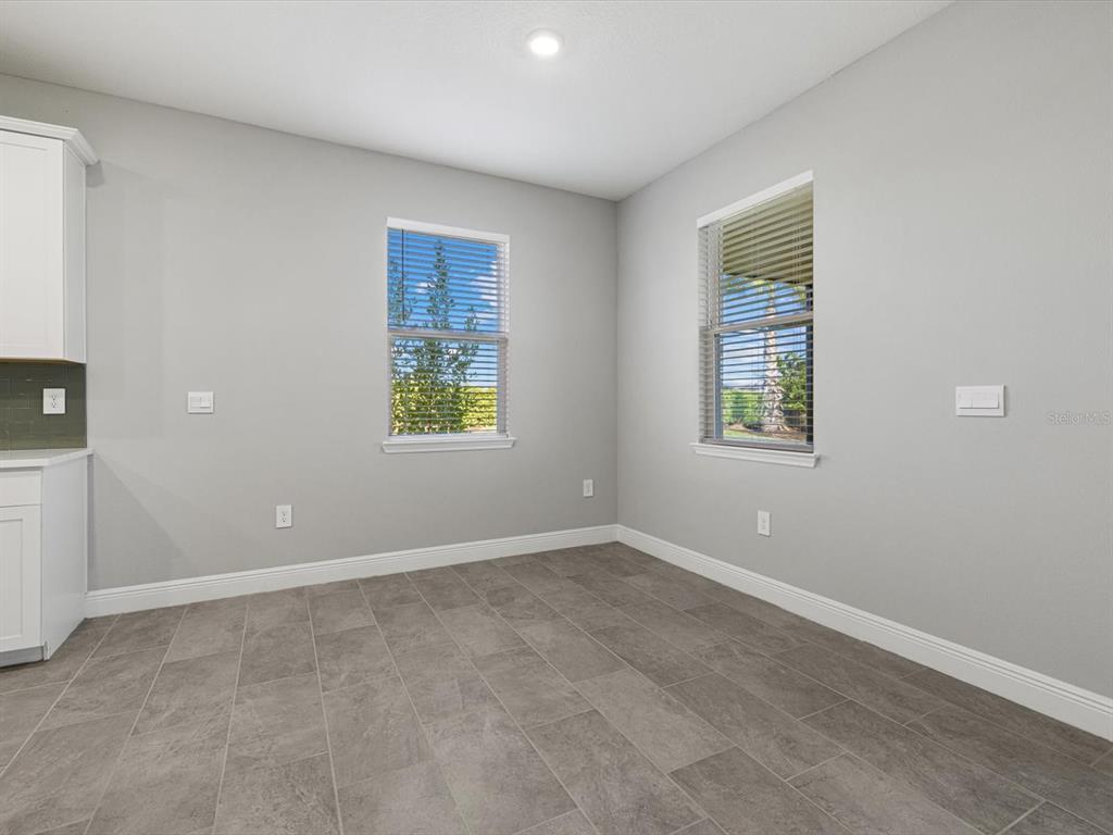 17707 Gulf Rnch Place Bradenton, FL 34211 - Photo 10 of 27 an empty room with windows