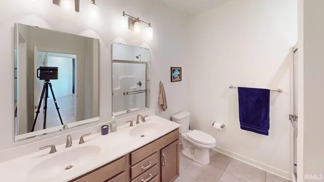 $289,700 | 1403 Hunters Crossing Circle, Huntingburg, IN 47542