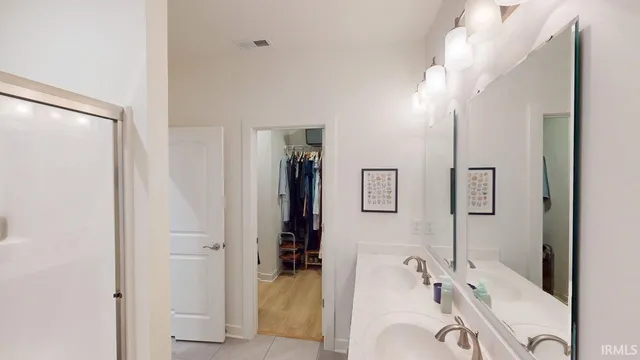 $289,700 | 1403 Hunters Crossing Circle, Huntingburg, IN 47542