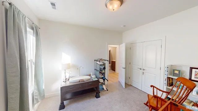 $289,700 | 1403 Hunters Crossing Circle, Huntingburg, IN 47542