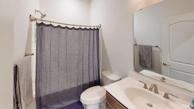 $289,700 | 1403 Hunters Crossing Circle, Huntingburg, IN 47542