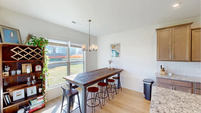 $289,700 | 1403 Hunters Crossing Circle, Huntingburg, IN 47542