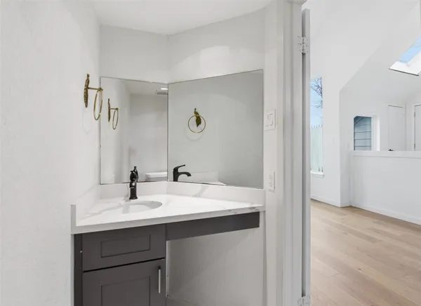 $2,900 | 5103 Austin Street, Houston, TX 77004