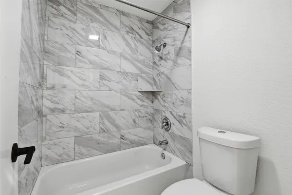 $2,900 | 5103 Austin Street, Houston, TX 77004