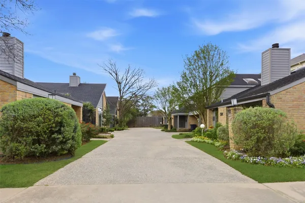 $2,900 | 5103 Austin Street, Houston, TX 77004