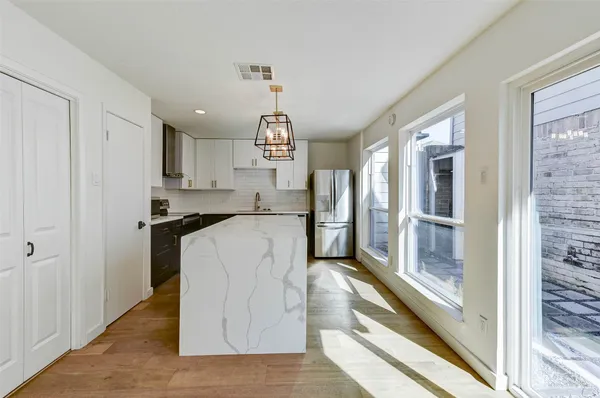 $2,900 | 5103 Austin Street, Houston, TX 77004