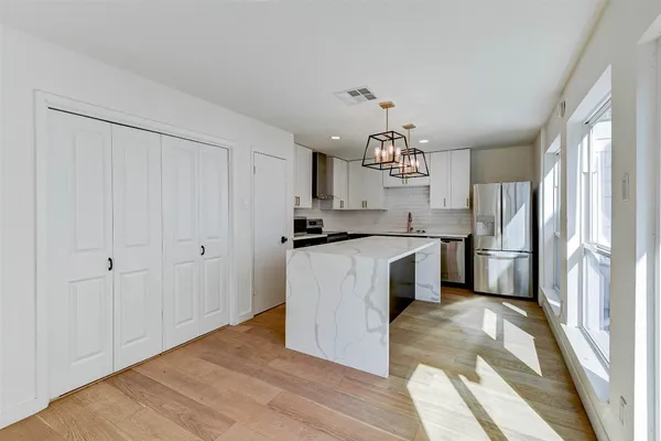 $2,900 | 5103 Austin Street, Houston, TX 77004