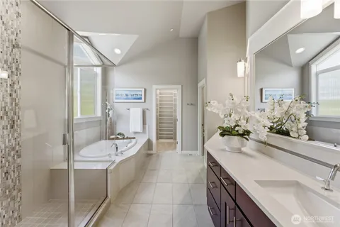 $2,700,000 | 13424 Northeast 80th Street, Redmond, WA 98052