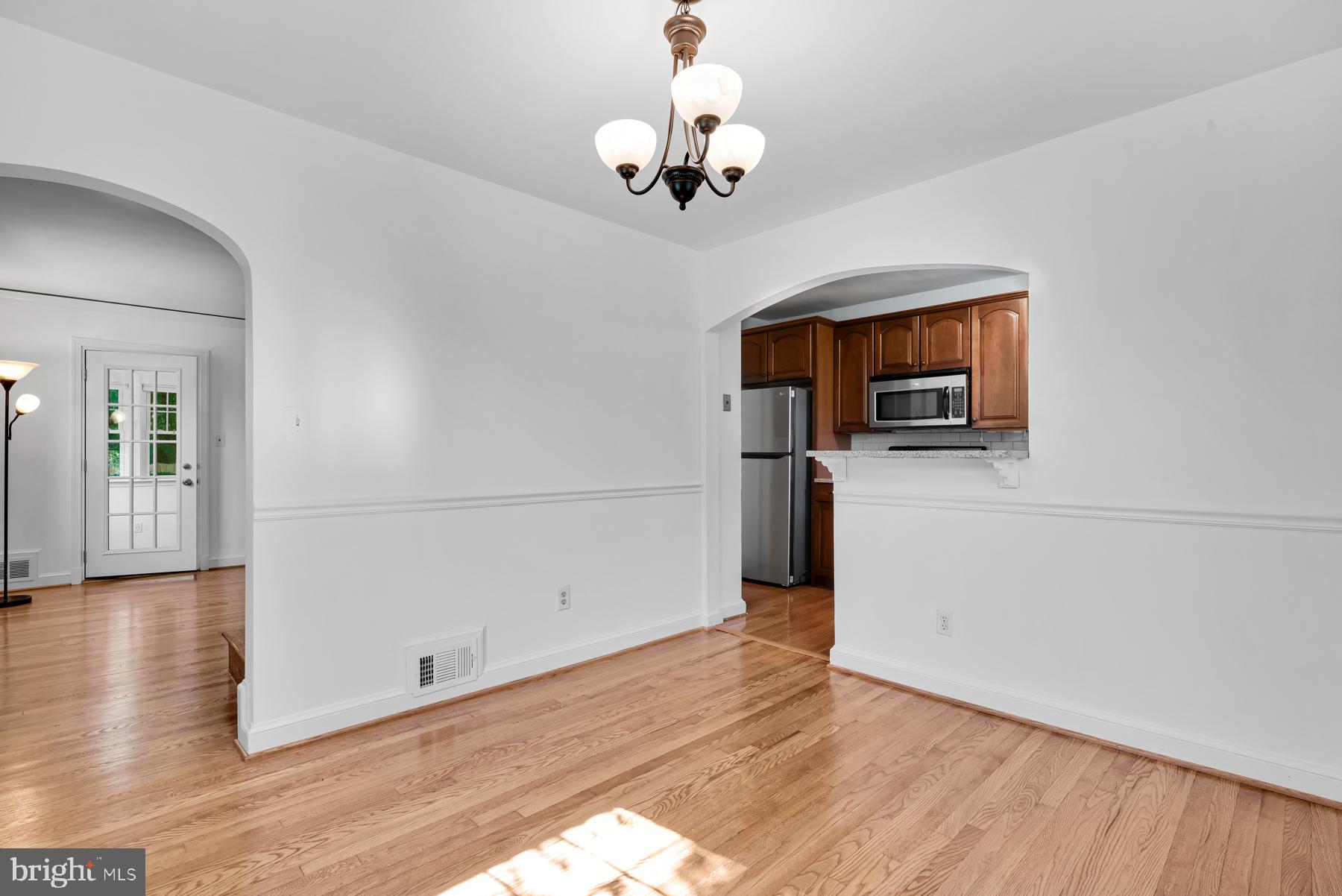 9301 Glenville Road Silver Spring, MD 20901 - Photo 11 of 29 Dining Room
