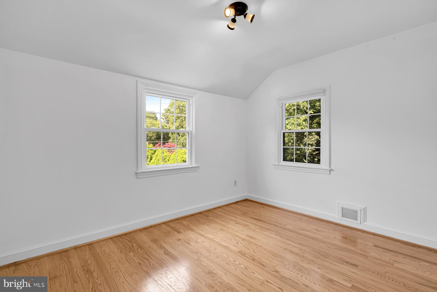 9301 Glenville Road Silver Spring, MD 20901 - Photo 17 of 29 Bedroom 1