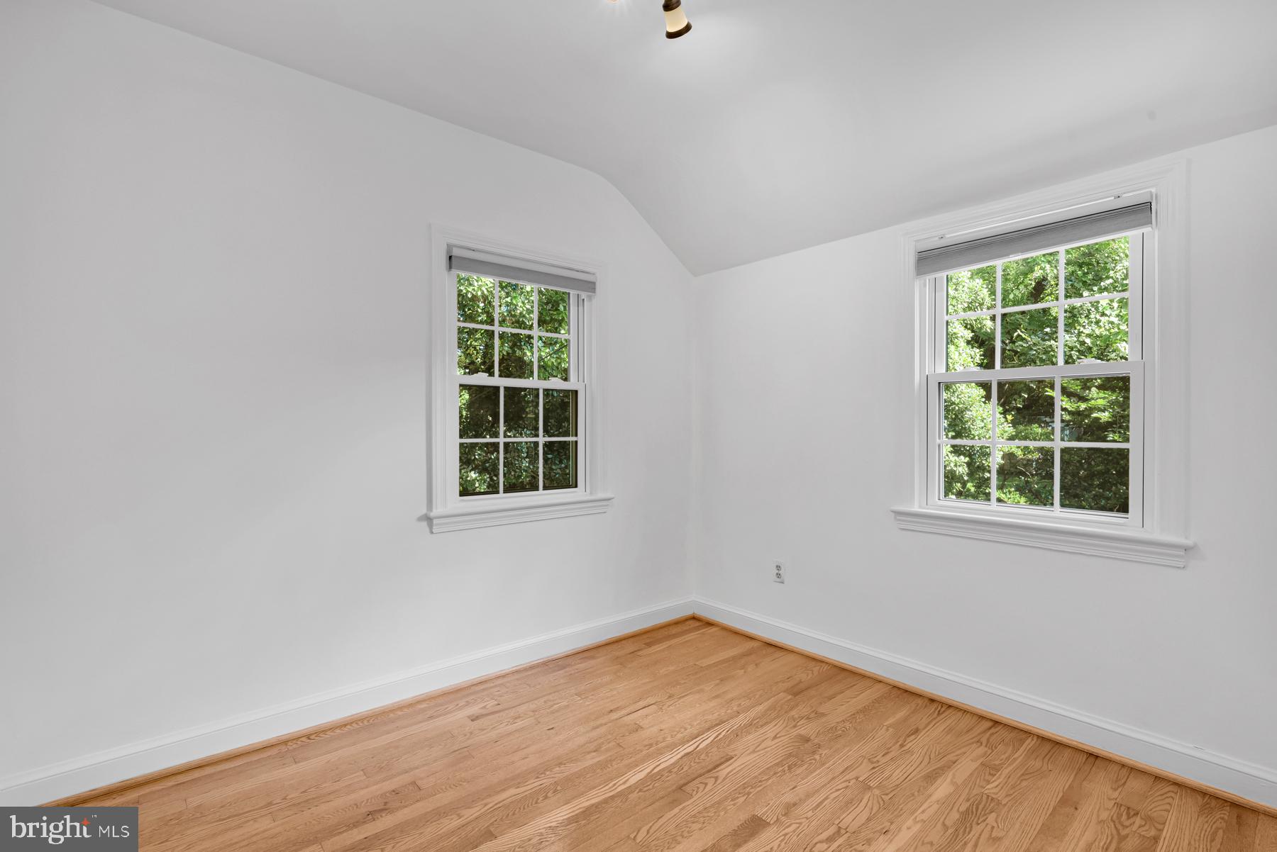 9301 Glenville Road Silver Spring, MD 20901 - Photo 19 of 29 Bedroom 2