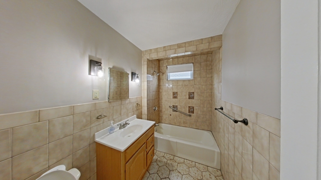 9 St James Road, Unit 9 Medford, MA 02155 - Photo 11 of 14