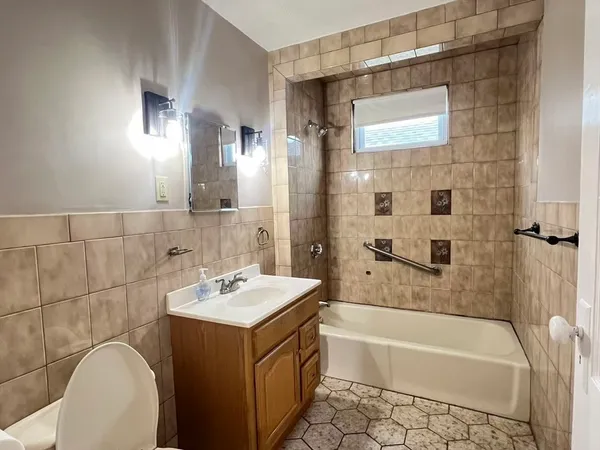 $2,800 | 9 St James Road, Unit 9, Medford, MA 02155