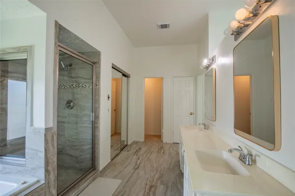 $320,000 | 14334 Little Willow Walk, Houston, TX 77062