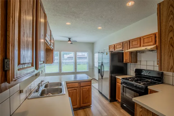 $320,000 | 14334 Little Willow Walk, Houston, TX 77062