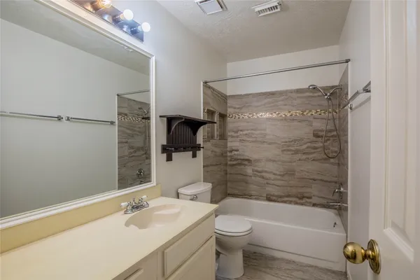 $320,000 | 14334 Little Willow Walk, Houston, TX 77062