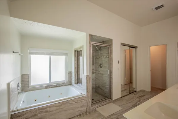 $320,000 | 14334 Little Willow Walk, Houston, TX 77062